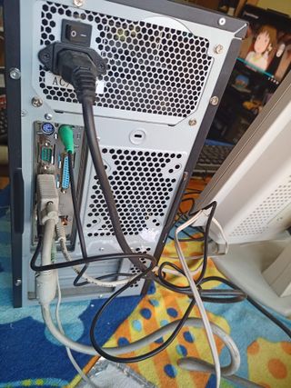 Torre Windows 10 completa