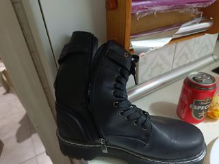 Botas