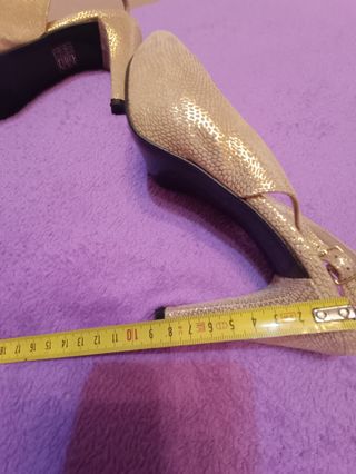 Sandalias doradas 