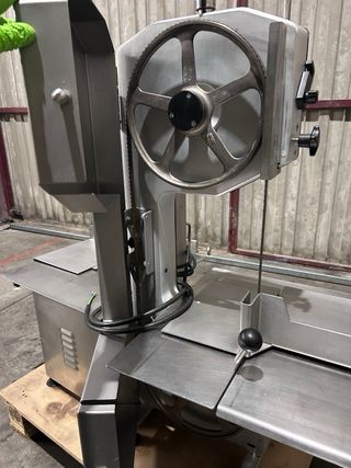 Sierra de huesos industrial