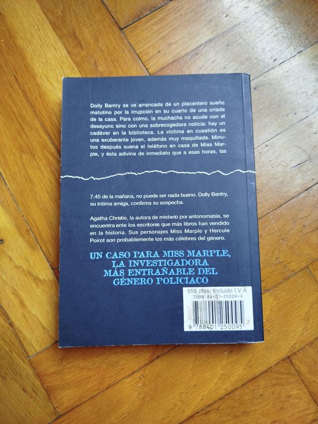 Un cadáver en la biblioteca Agatha Christie