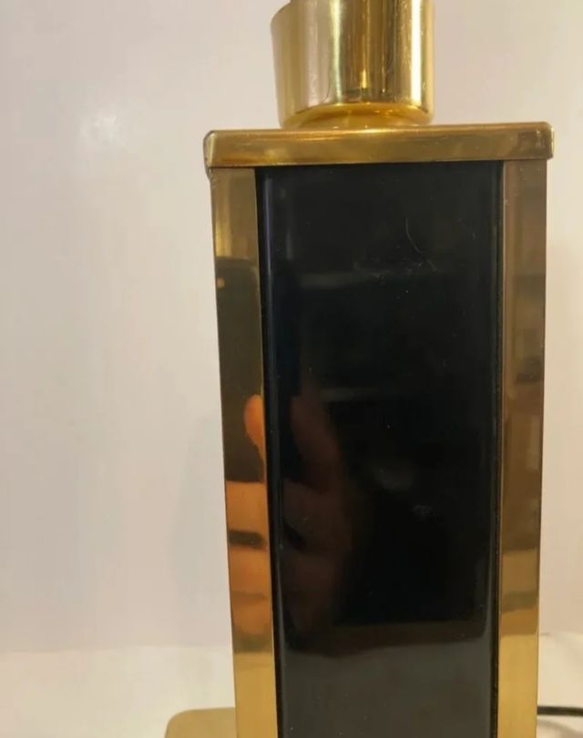 Lámpara estilo Arc Deco negra y dorada