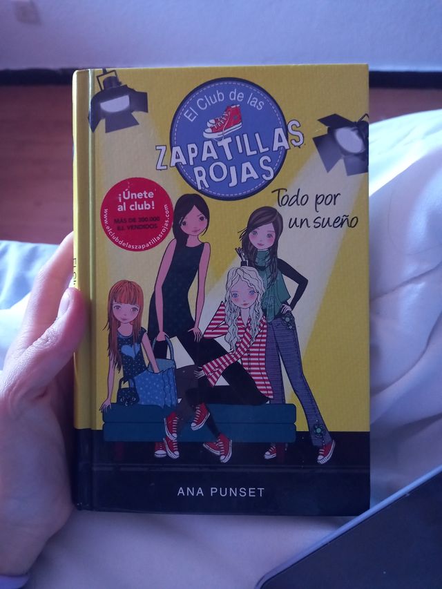 Libro zapatillas rojas