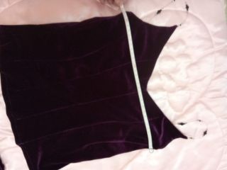 Conjunto de terciopelo corpiño y falda