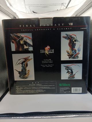 Squall Leonhart y Bahamut. Kotobukiya 0098