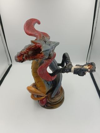 Squall Leonhart y Bahamut. Kotobukiya 0098