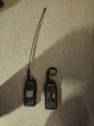 2 x TALKIE-WALKIE MIDLAND CT990  VHF UHF EB