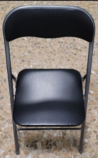 Mesa plegable + DOS SILLAS GRATIS