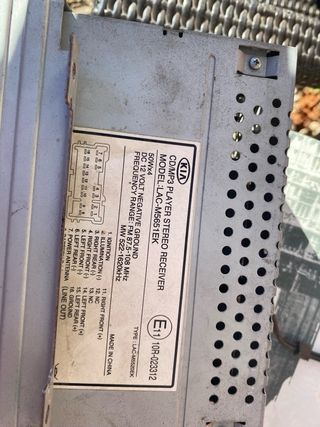 Radio kia carnival 2003 motor j3