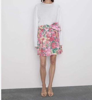 Minifalda Zara talla M estampado flor.