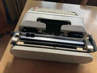 Olivetti lettera 35 i
