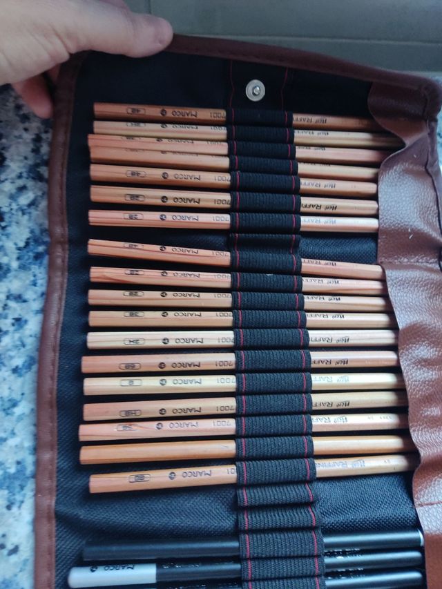 Juego lápices dibujo profesional