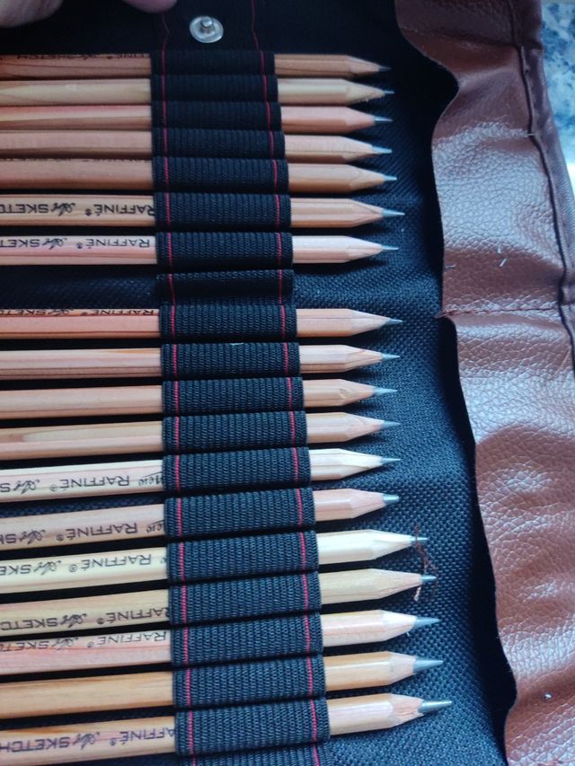 Juego lápices dibujo profesional