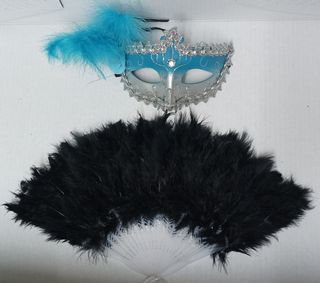 Mascaras y Abanicos con plumas