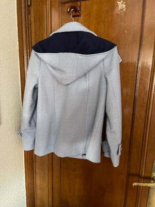 Chaqueton sin estrenar de lana con capucha