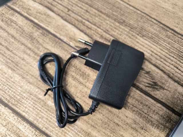 Adaptador/ Cargador 3.5mm