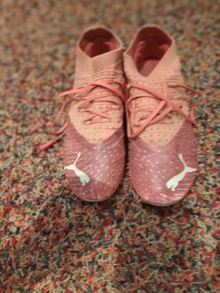 BOTAS DE FUTBOL (2 PARES)