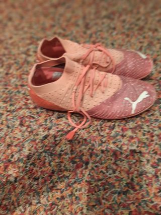 BOTAS DE FUTBOL (2 PARES)