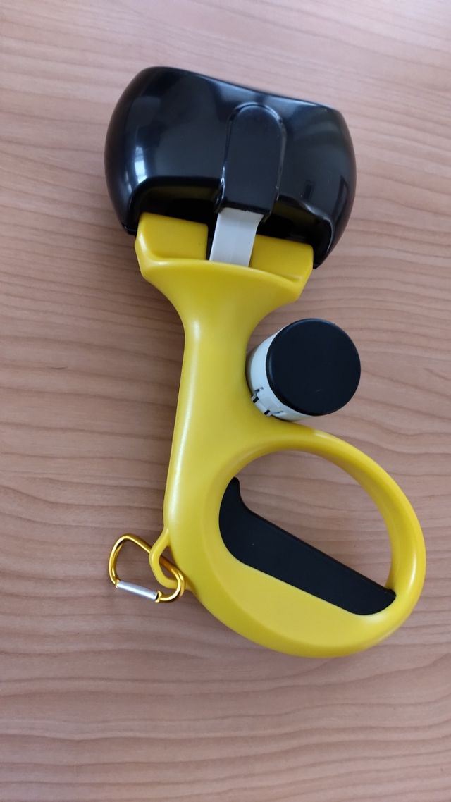 Racchetta raccogli Ca💩💩a