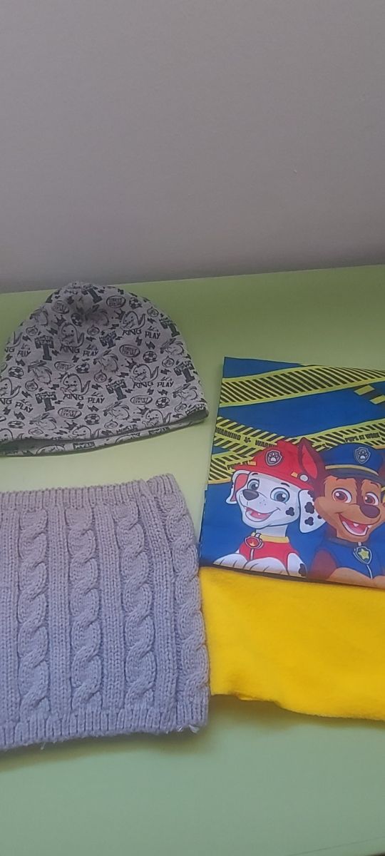 Conjunto gorro y cuellos de bufanda