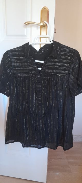 Blusa con hilos metalizados 