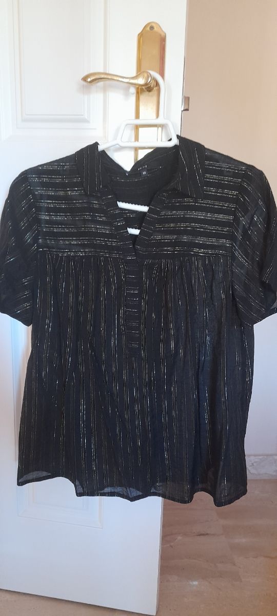 Blusa con hilos metalizados