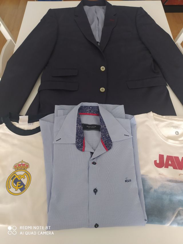 Vestuário de homem variado