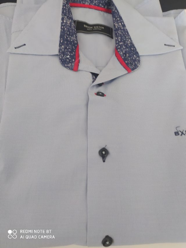 Vestuário de homem variado