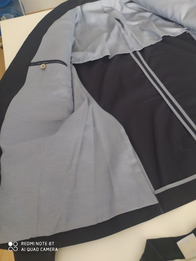 Vestuário de homem variado