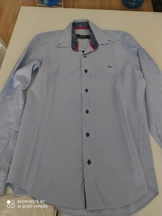 Vestuário de homem variado