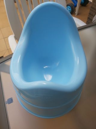 Orinal y adaptador váter niño.