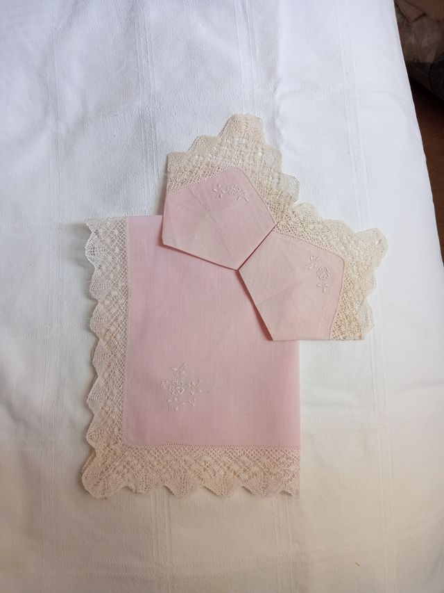 Antiguo mantel 2 servicios , tú y yo.