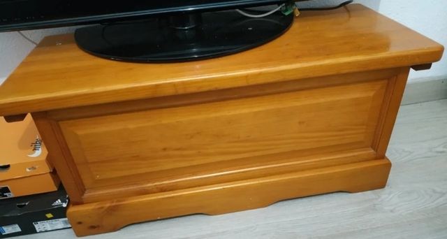 Dormitorio(cabecero+mesita+baúl)