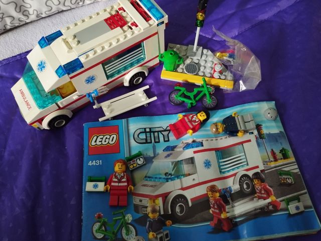 Lego City 4431 lego ambulancia completo sin caja
