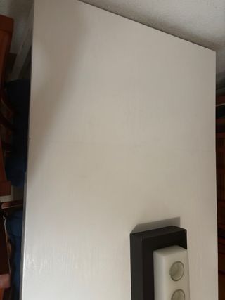 Mesa extensible y 4 sillas de madera macizas