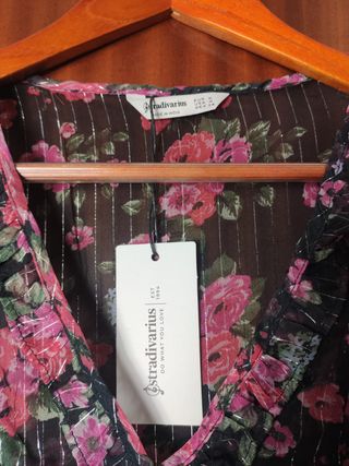 Blusa Stradivarius talla M. Nueva