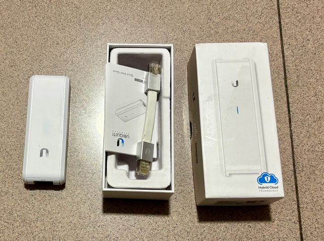 Cloud Key Unified de Ubiquiti en perfecto estado
