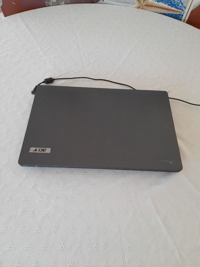 Portátil "Acer Travelmate" 5742Z