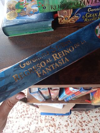 Regreso al Reino de la Fantasía: ¡Libro con olores!