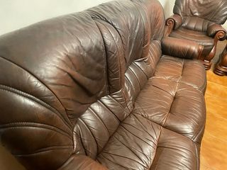 Se vende sofa y dos sillones.