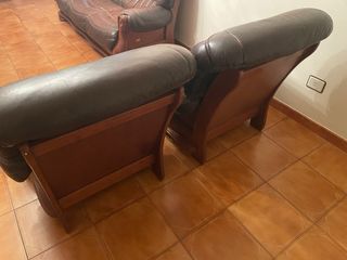 Se vende sofa y dos sillones.