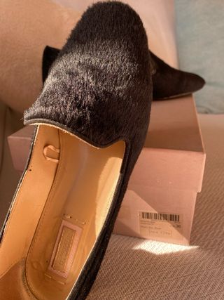 Zapatos negros de pelo y piel Uterque