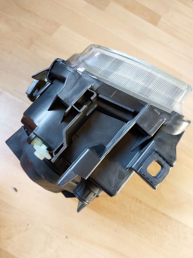 Optica/faro derecho AUDI A4 nuevo