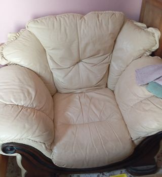Lote de dos sillones de piel