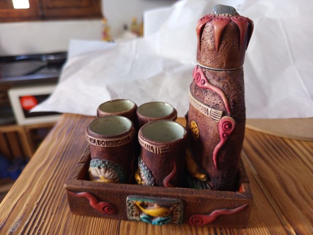 Bandeja ,botella y vasos Rep. Dominicana