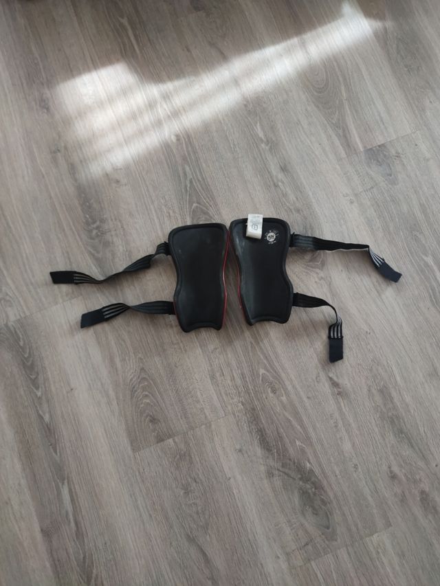 Espinilleras futbol adidas