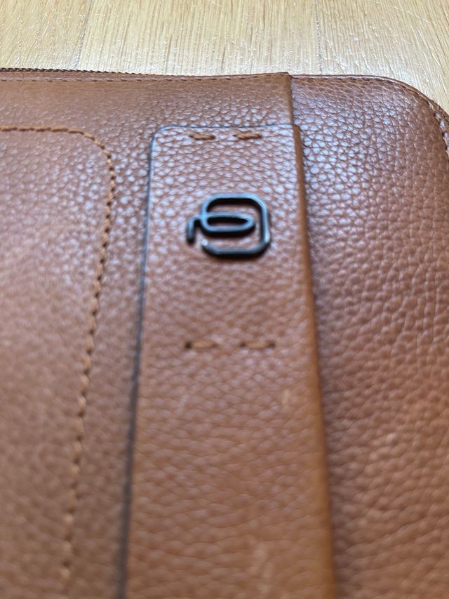 Funda portatil portadocumentos Piquardo