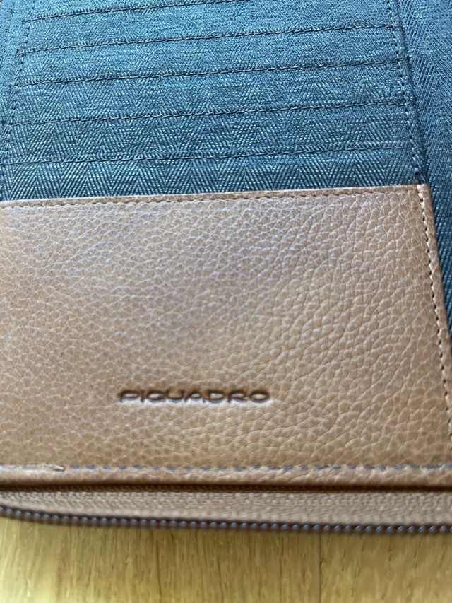 Funda portatil portadocumentos Piquardo