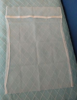 Bolsa para lavar ropa en la lavadora 