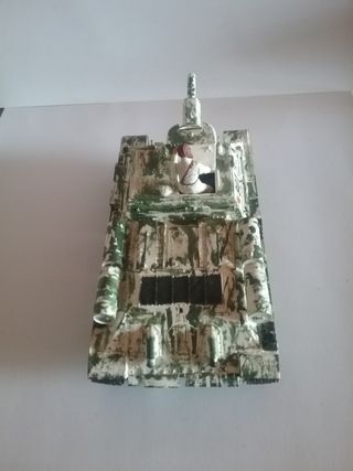 Maqueta de Tamiya SU-122 escala 1:35